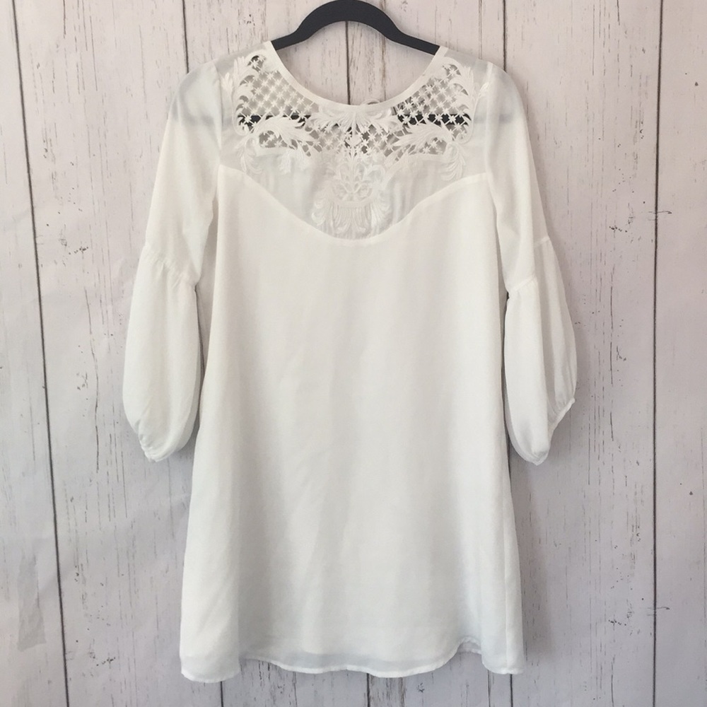 Va Va Joy Han Bell sleeve Front cut out round neck